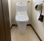 トイレ本体の入れ替えですの施工後の様子